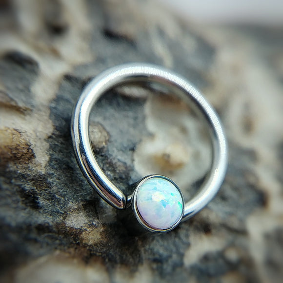 Captive Beadring with synthetic Opal - Qualiti - Pain Couture Body Piercing