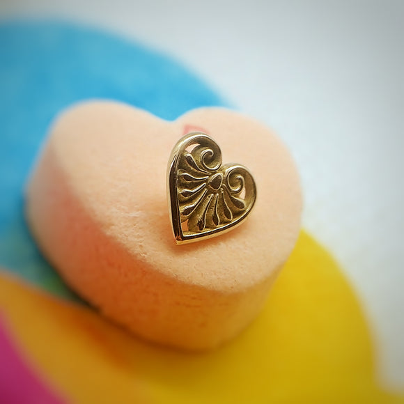 Heartshaped yellowgold attachment by Kiwi Jewelry