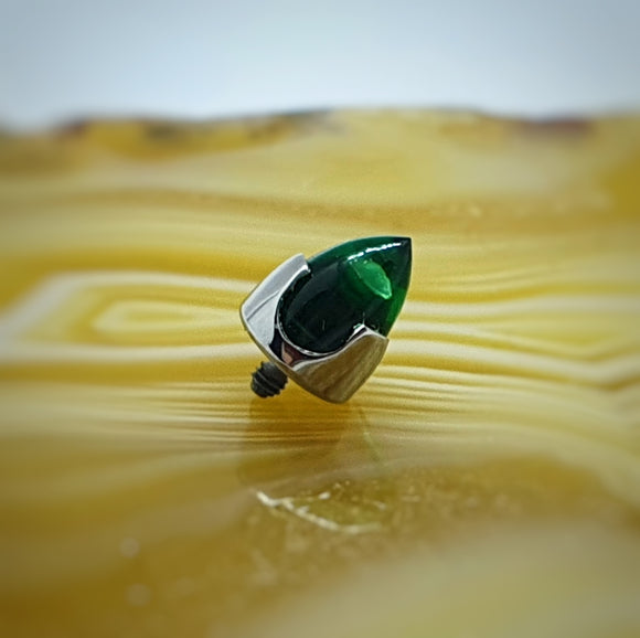 Bulletcut Emerald in Prongset